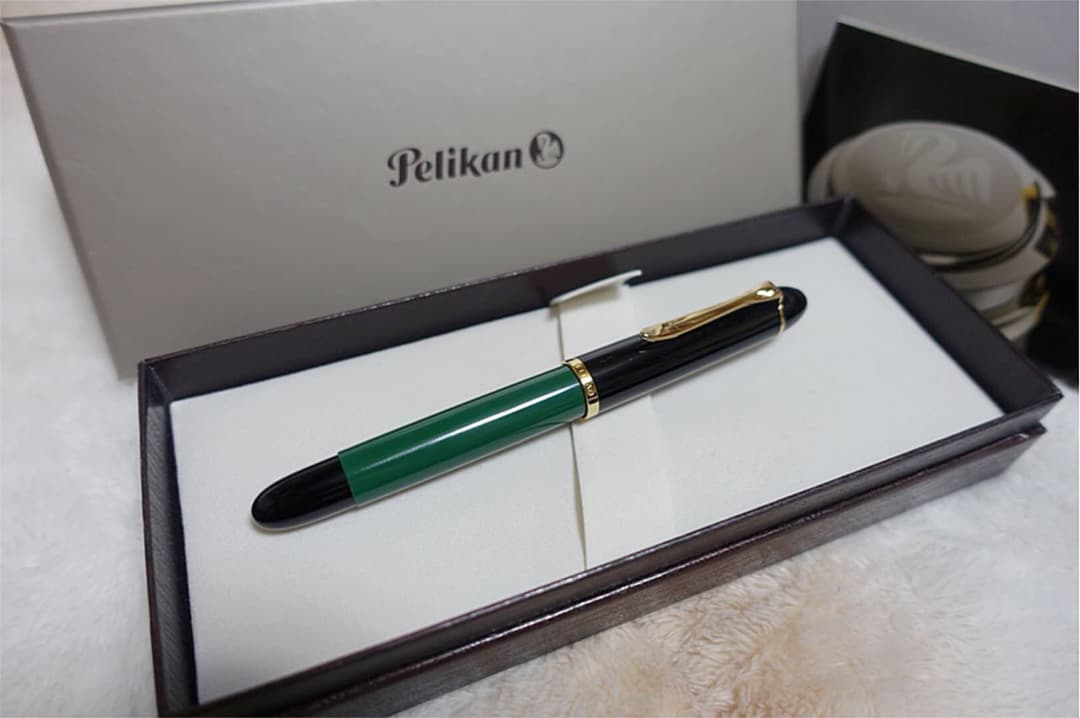 ☆新品 未使用 ペリカン 特別生産品 万年筆 M120 グリーンブラック F☆