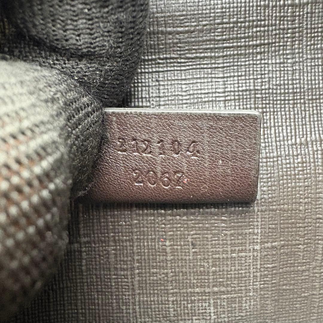 06 GUCCI 長財布 PVC 二つ折り財布 GGスプリーム uk6