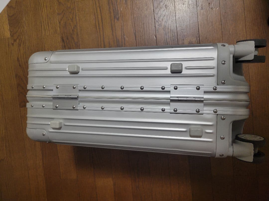 メルセデス・ベンツ シルバー キャリーケース 中古 値引き可 説明必読