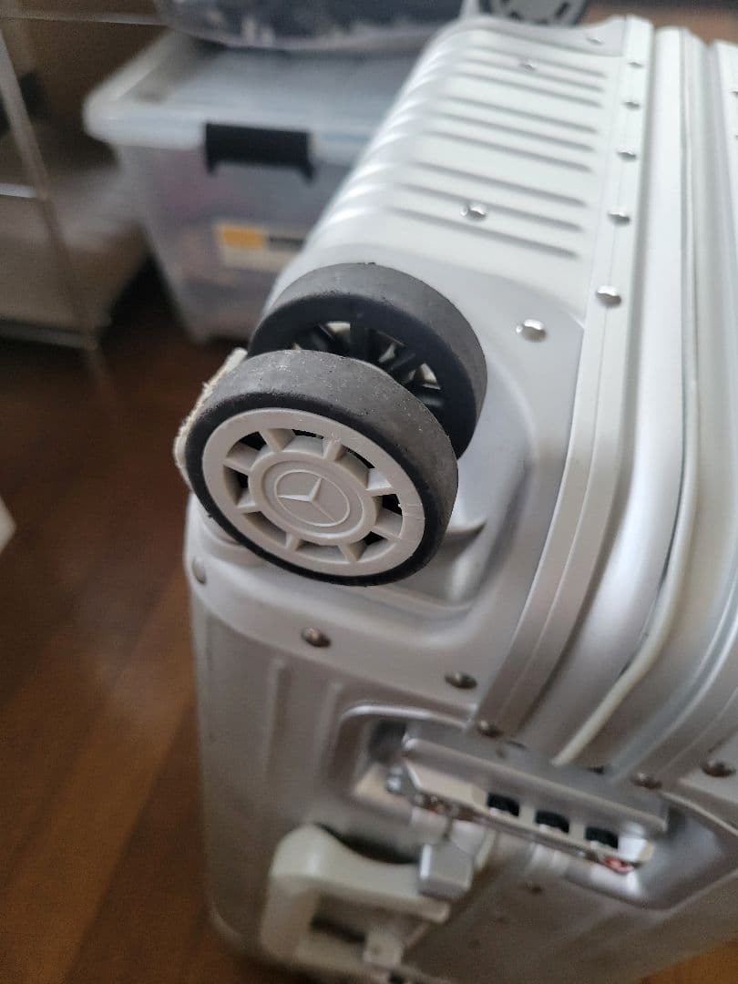 メルセデス・ベンツ シルバー キャリーケース 中古 値引き可 説明必読