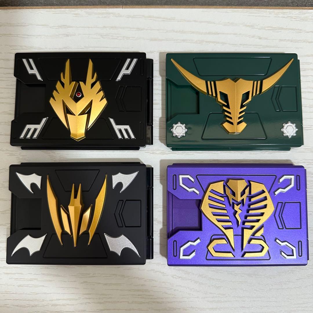 CSM Vバックル 4大仮面ライダーセット