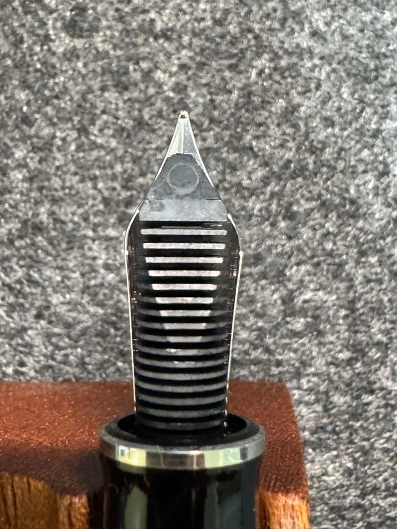 ペリカン 万年筆 スーべレーン M805 ヴァイブラントブルー EF