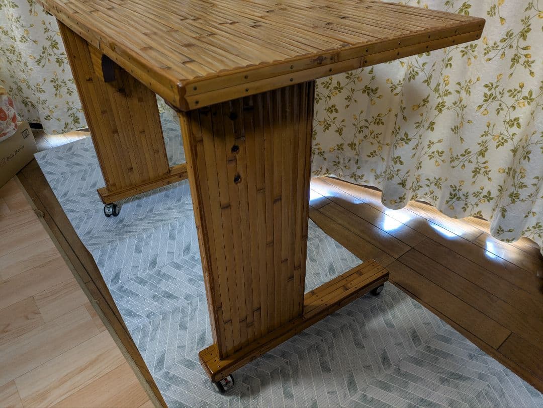 梅里竹芸 キャスター付テーブル