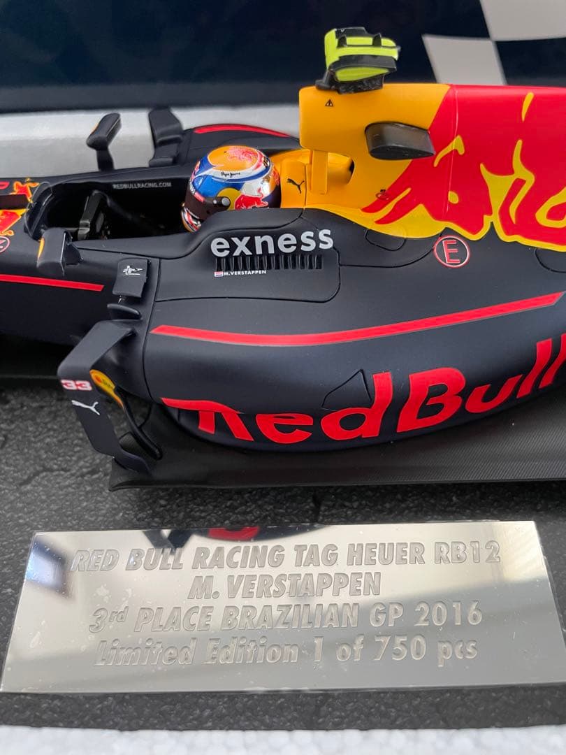 ミニチャンプス 1/18レッドブルRB12 フェルスタッペン　ブラジルGP 3位