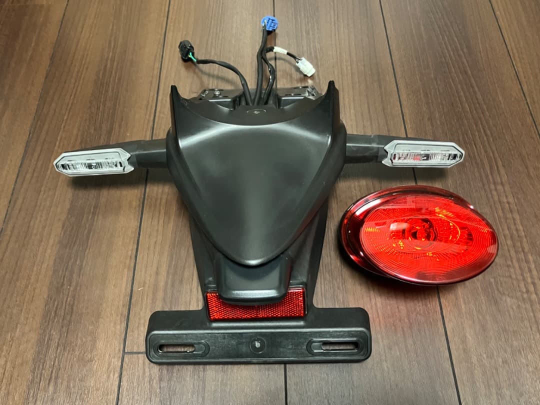 Z900RS純正テール回り&ウインカー