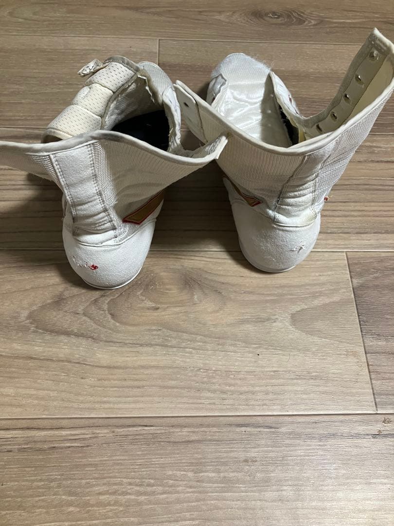 Mizuno ボクシングシューズ ホワイト/ゴールド 27cm