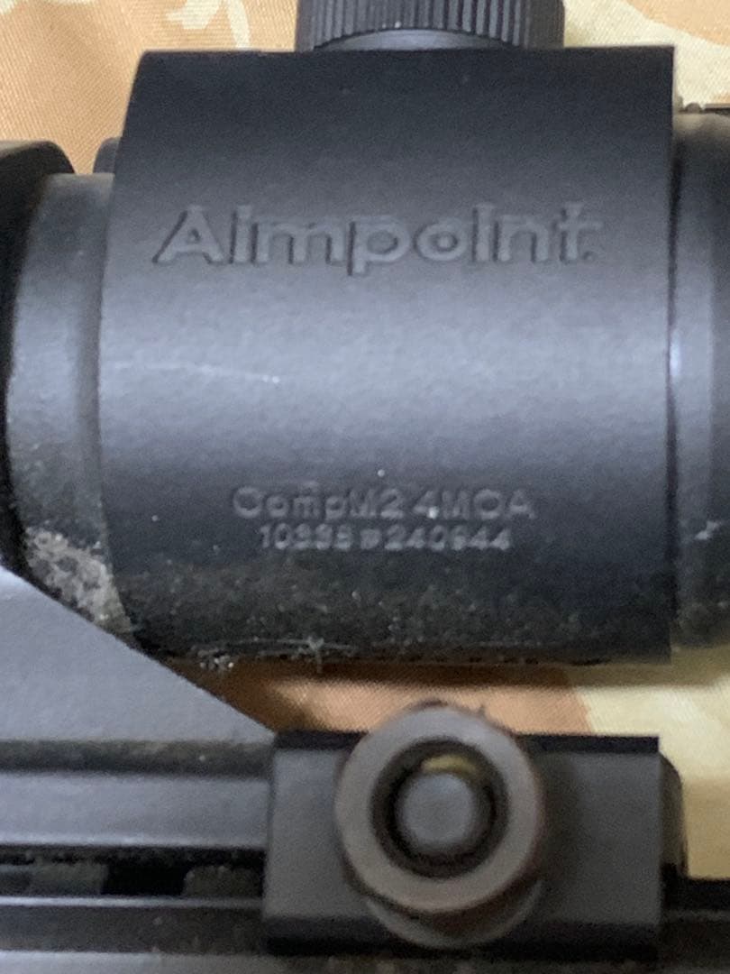 スタンダード電動ガン ブラック Aimpoint付き