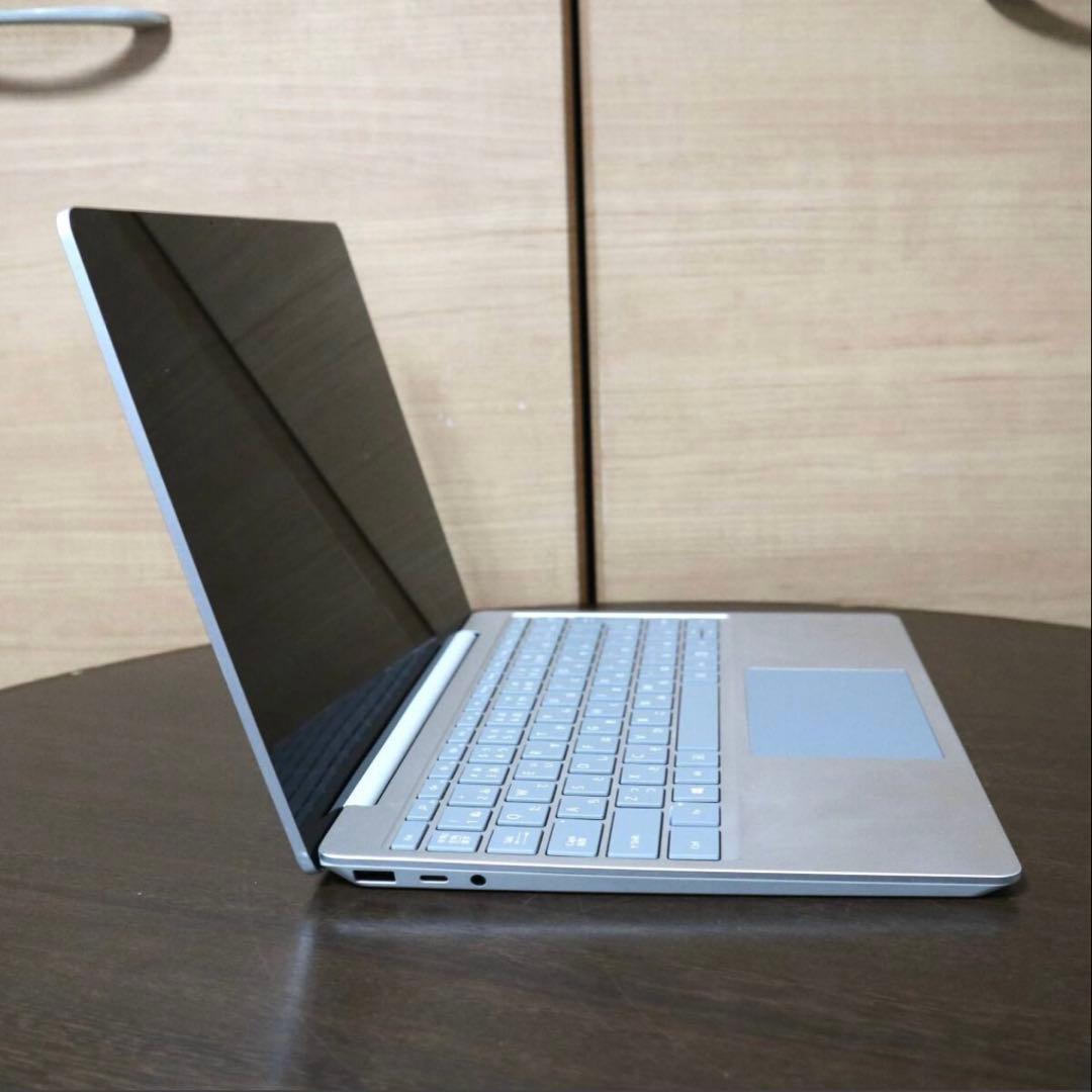 Surface Laptop Go（1035G1/4GB/64GB）美品