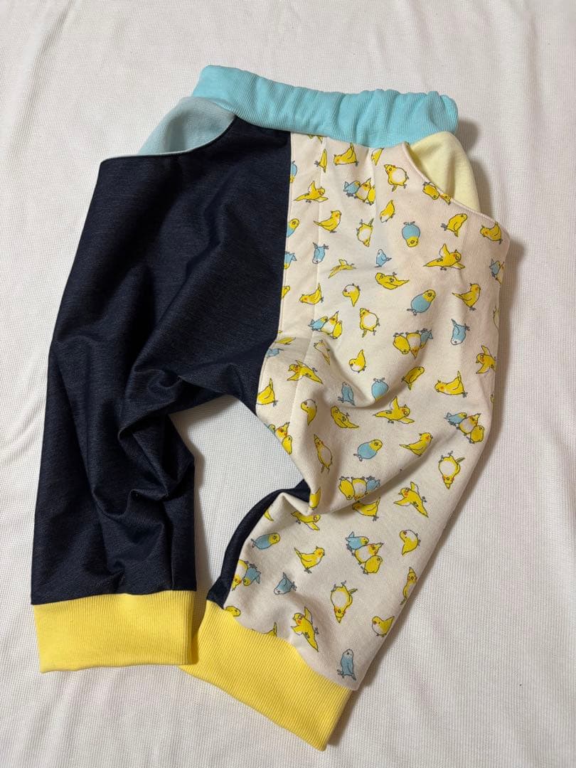 クリームパンページになります。