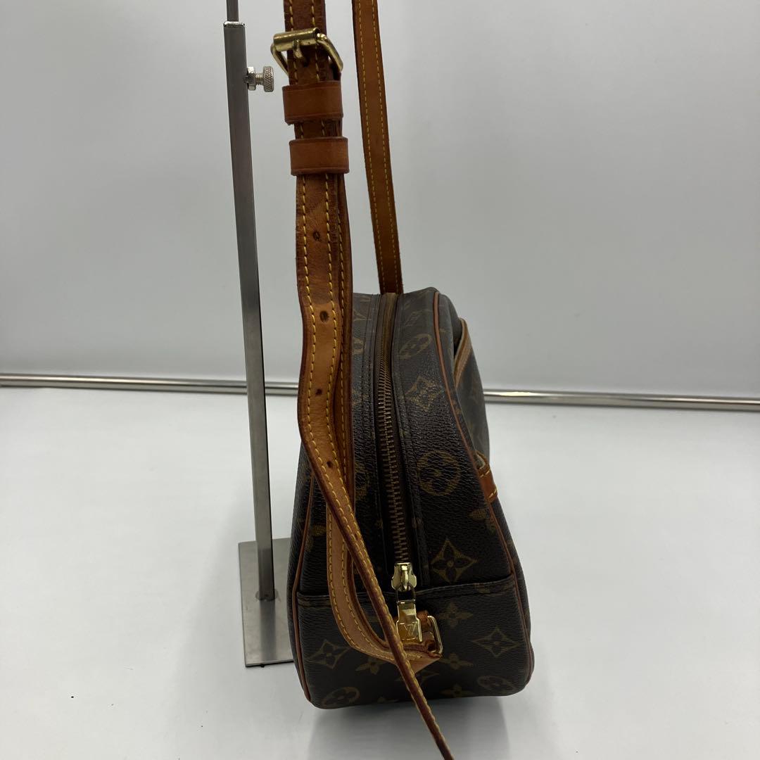 ルイヴィトン ブロワ モノグラムサンリス ショルダーバッグ
