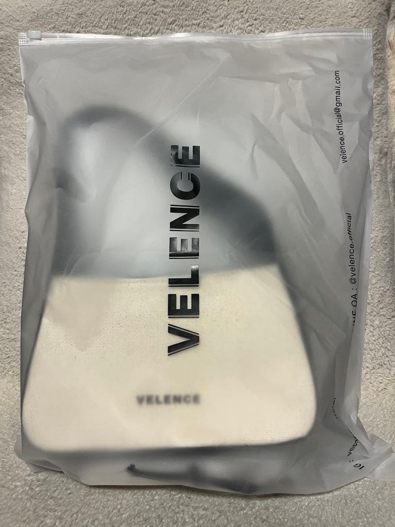 VELENCE ショルダーバッグ Win win