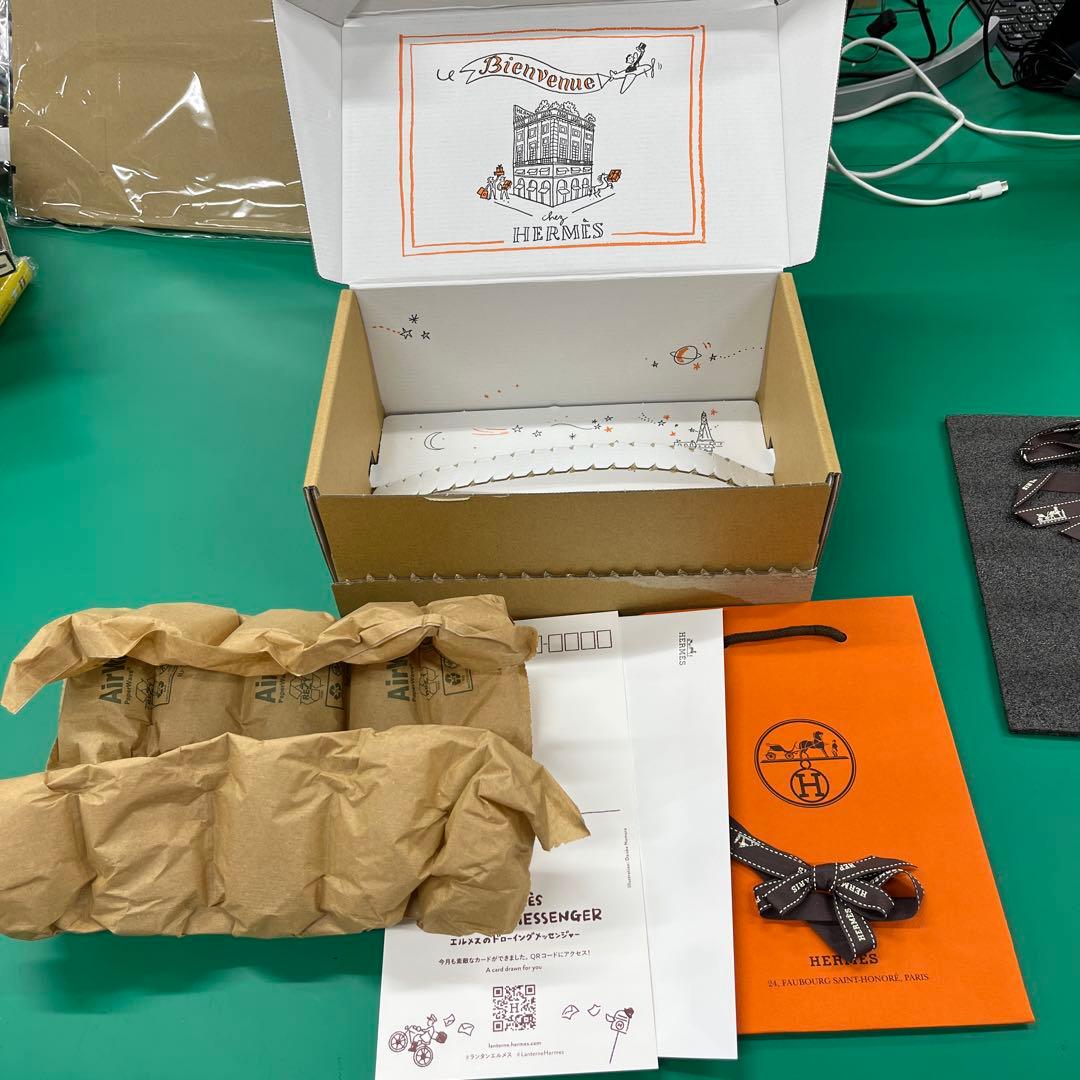 HERMES ピンクカルヴィデュオ