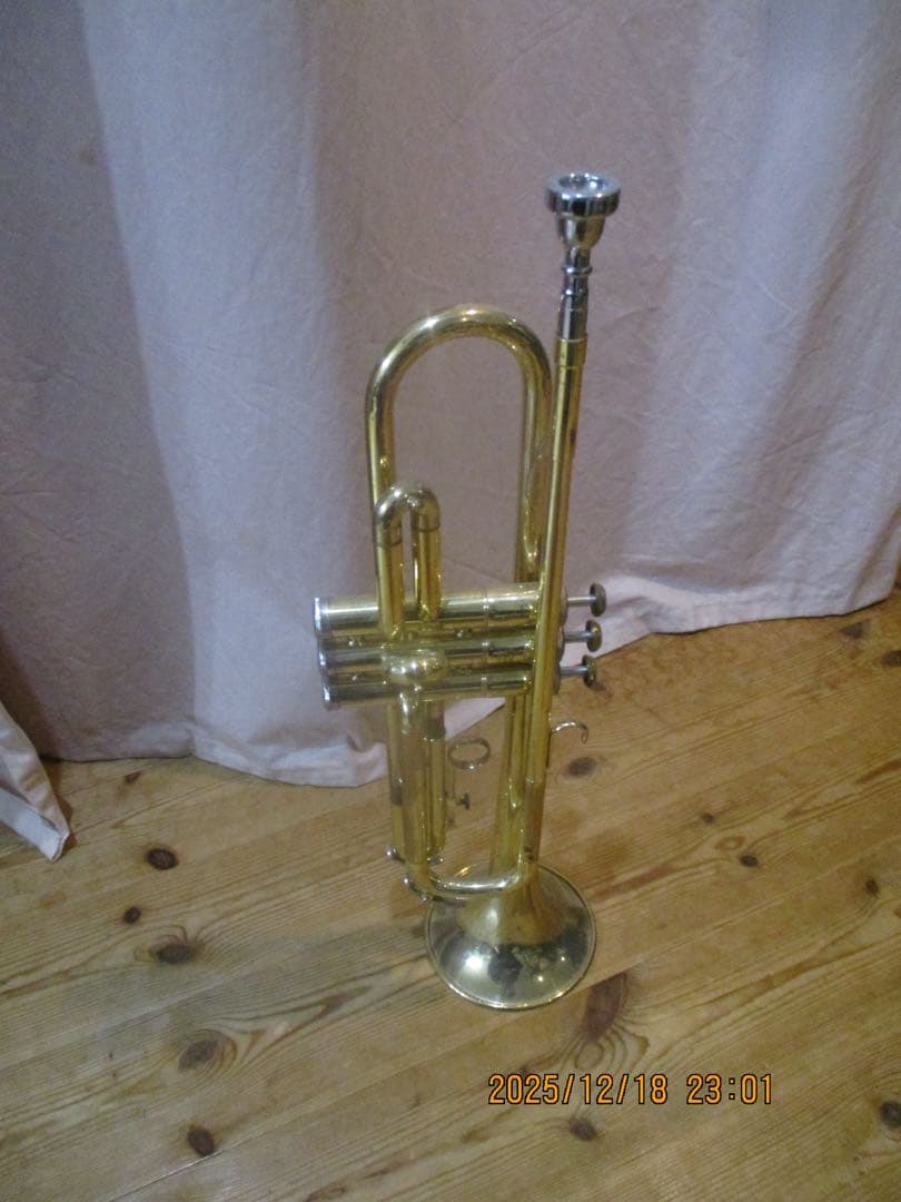 Canon IXY 200 シルバー デジタルカメラ　ジャンク