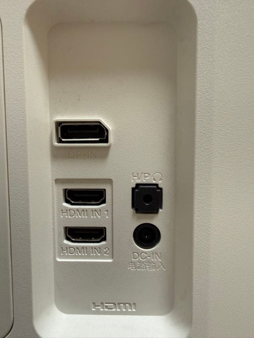 LG 27インチ4Kモニター　27UL550-W