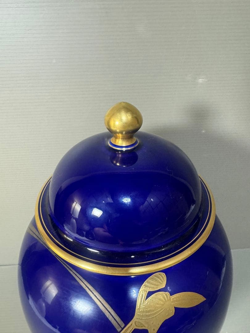 2597  香蘭社　金彩蘭　沈香壷　壷