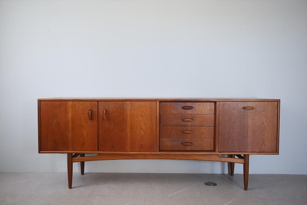 英国アンティークG-PLANジープランフレスコサイドボード/チェスト(88-9)