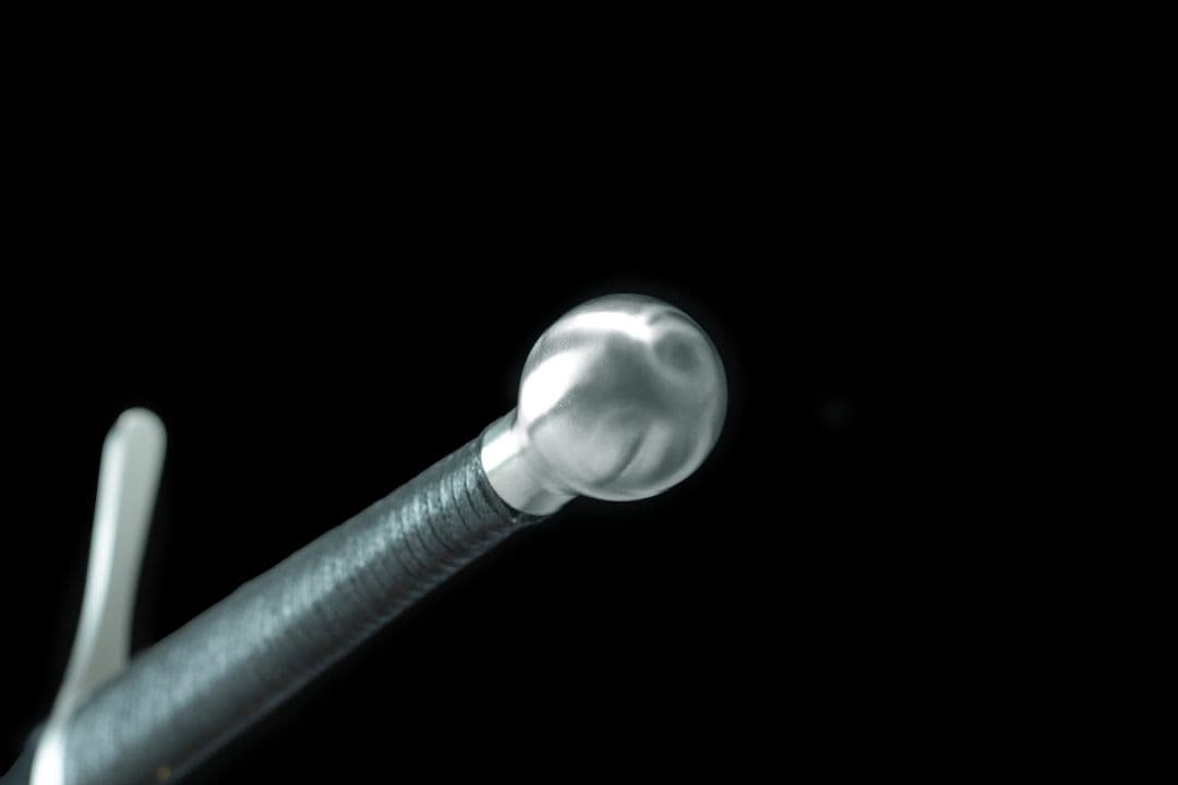 特別価格で一点出品いたします 手鍛造打西洋剣 古兵器 武具 贈り物 長剣