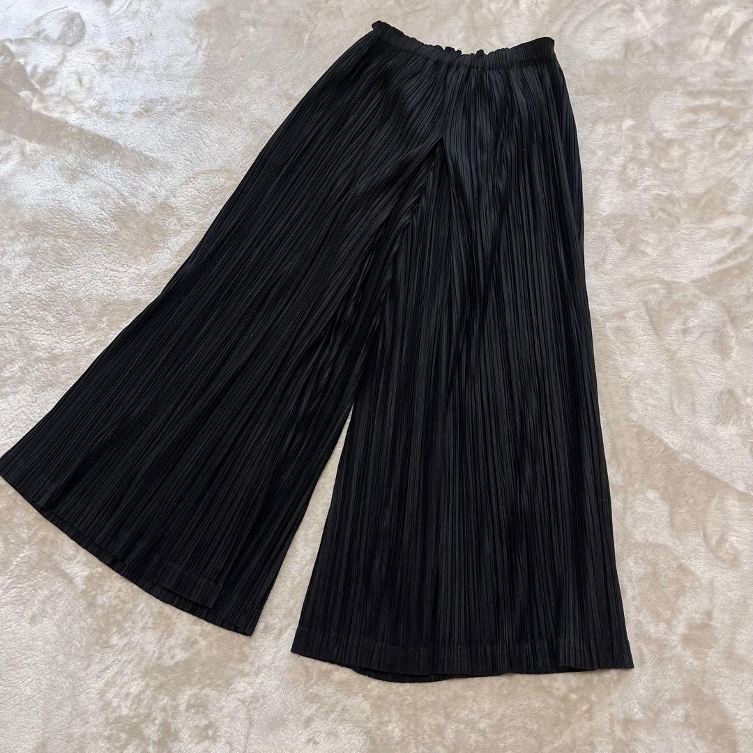 美品　プリーツプリーズ　イッセイミヤケ　タック　ガウチョパンツ　ワイドパンツ