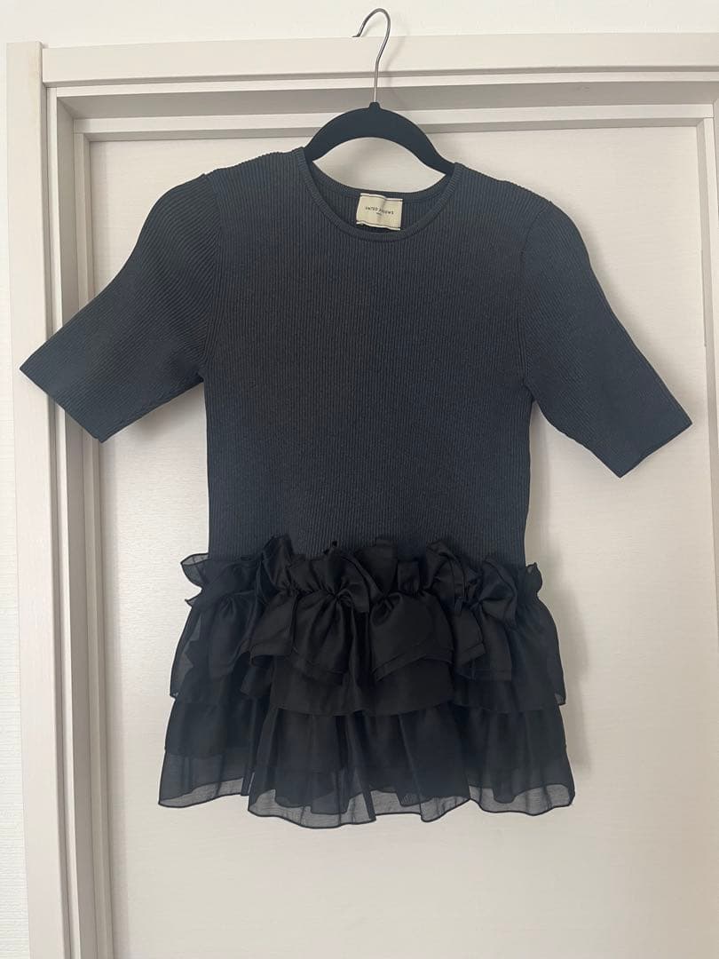 UNITED ARROWS　リボンペプラムニット　ダークグレー