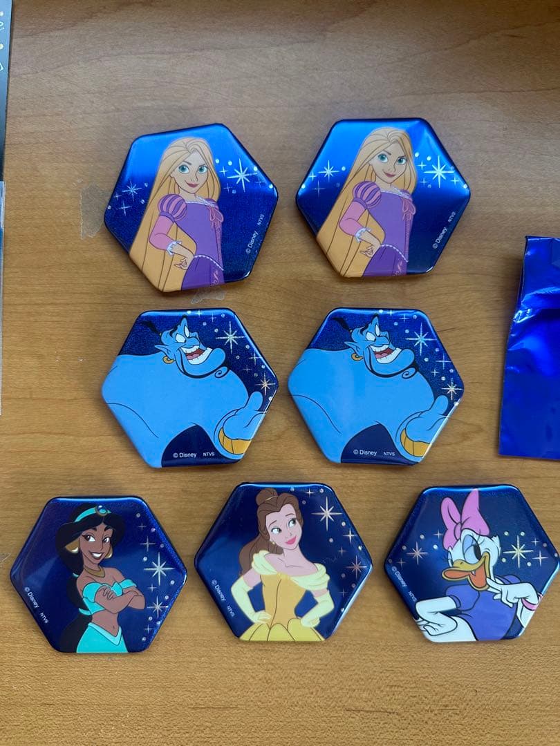 Disney THE MARKET(2024年)カード＆缶バッジ