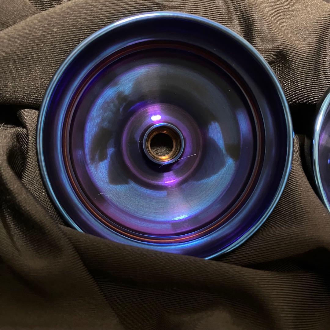 atmos projects Ari チタンブルー