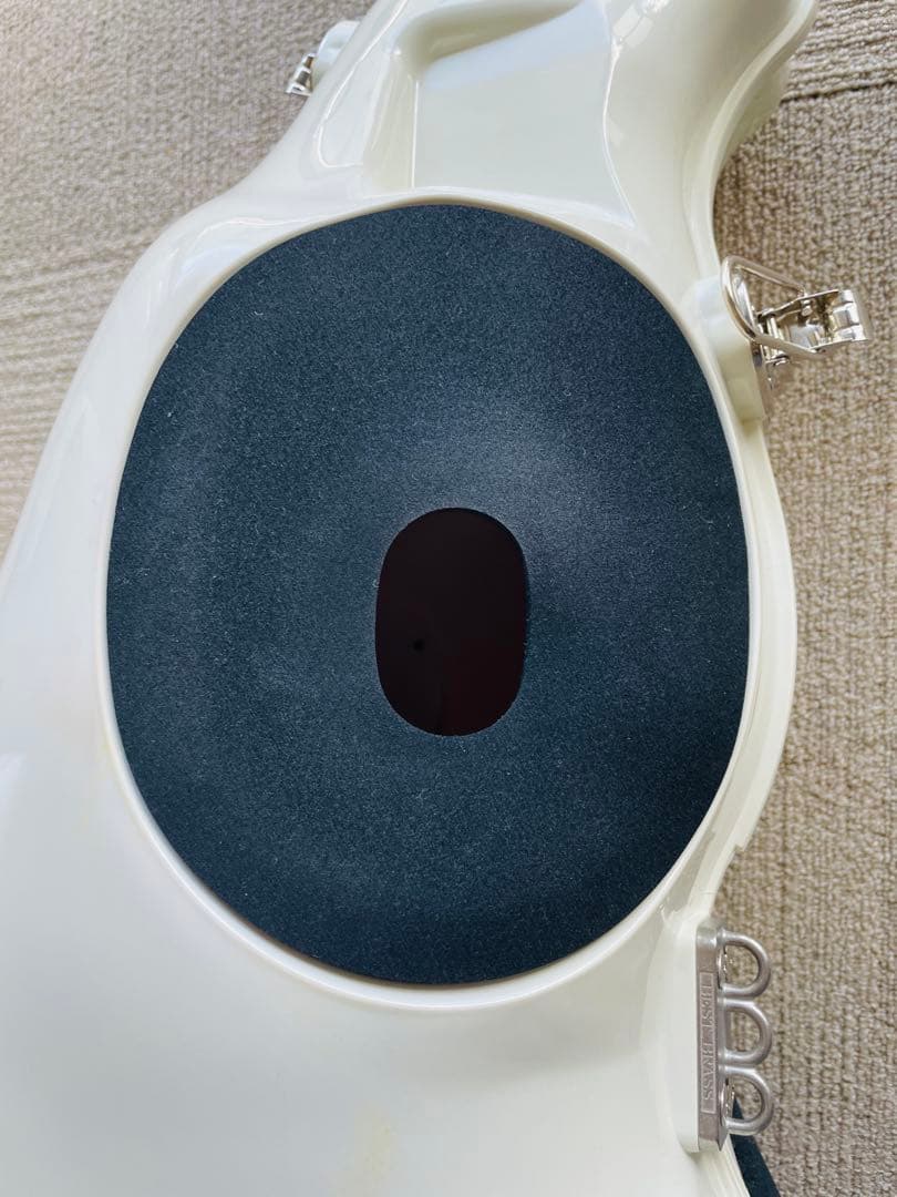 アルトサックス消音機、e-Sax (ホワイト)