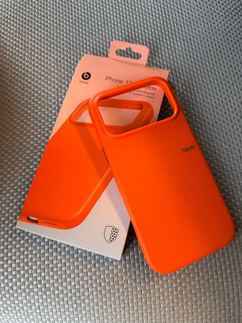 【未使用品】Beats iPhone 17 Pro Max用ケース