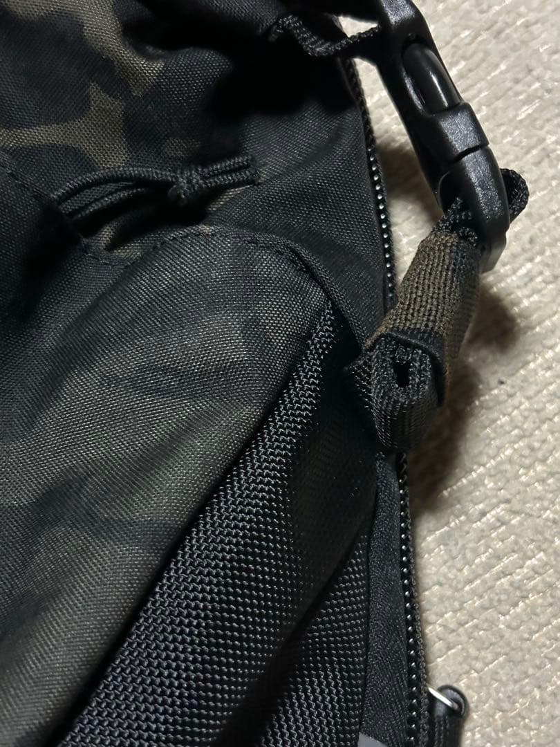 米軍　LE 5.11 Tactical ショルダーバッグ　マルチカムブラック