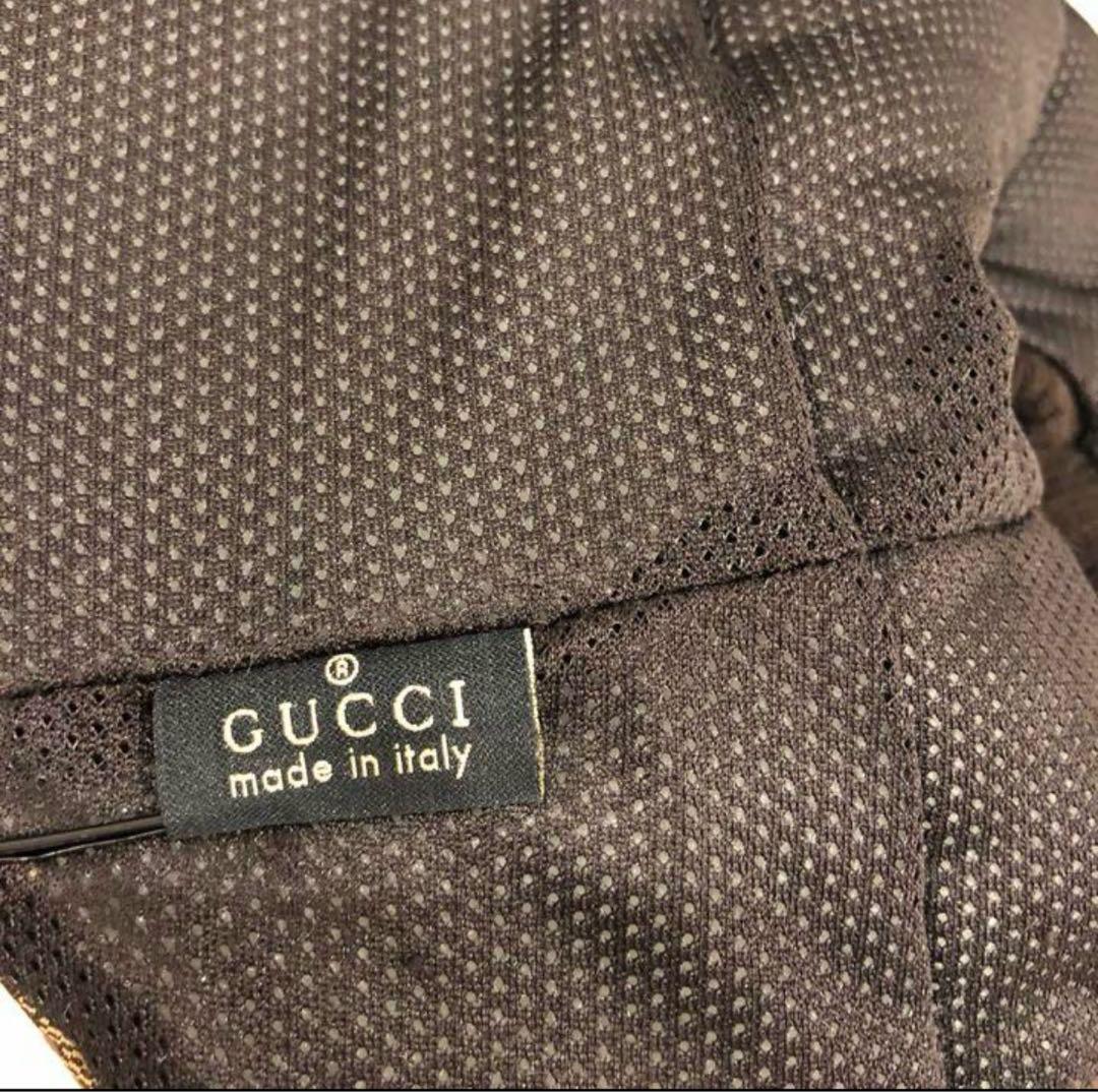 GUCCI 犬服　ダウン中綿