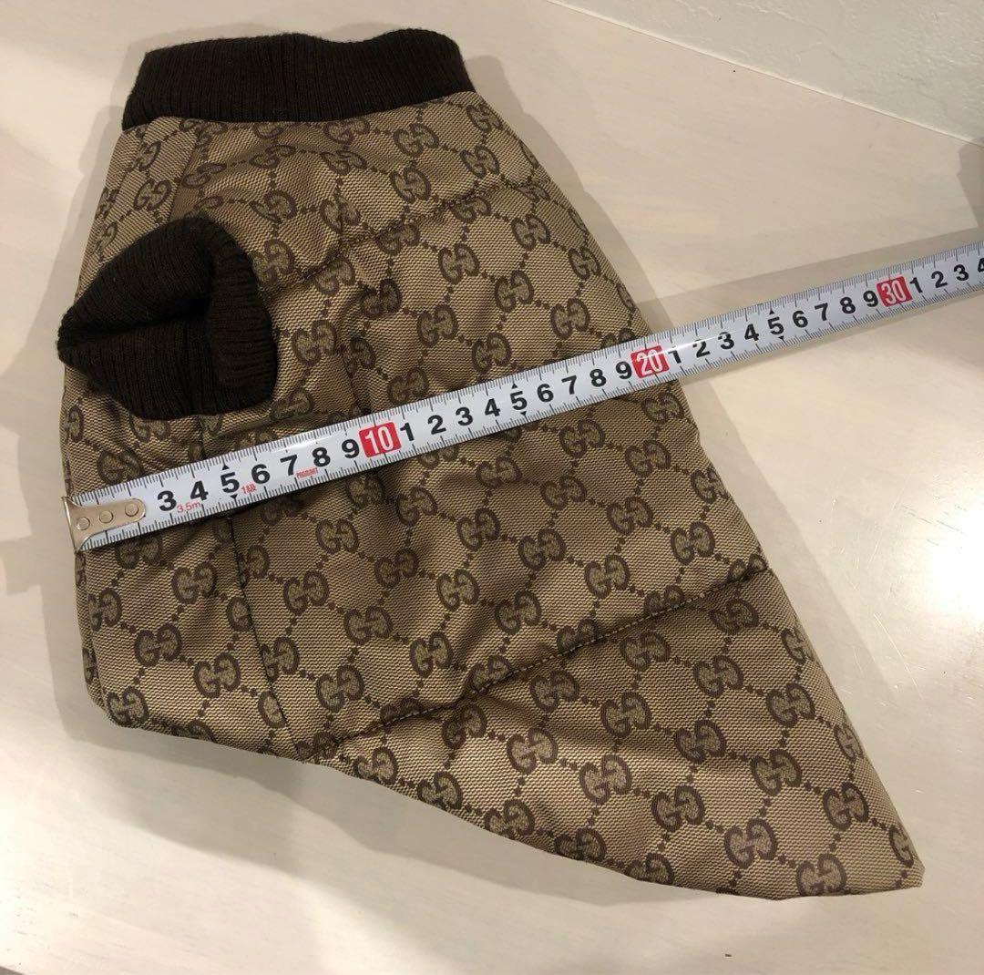 GUCCI 犬服　ダウン中綿