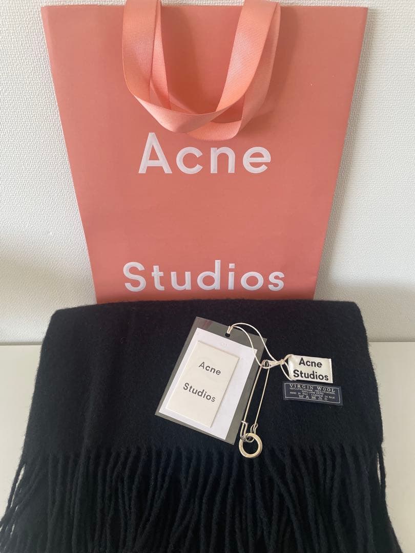【新品未使用】大人気！Acne Studios マフラー ブラック