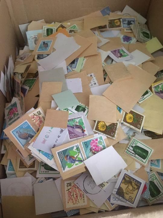 使用済み 紙付き 日本普通切手 風帯込み キロボックス 12.3kg 内容未確認