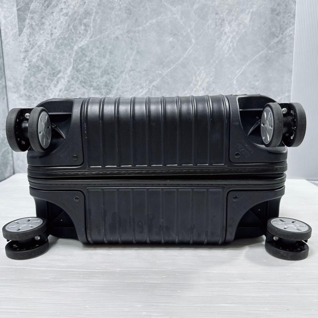 RIMOWA　SALSA　810.56.32.4　47リットル　4輪　2〜3泊向