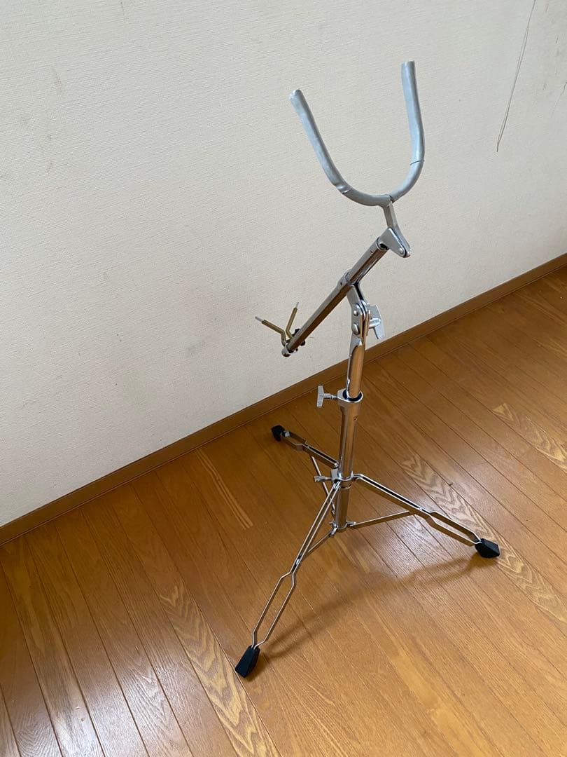 バリトンサックススタンド　Aida製