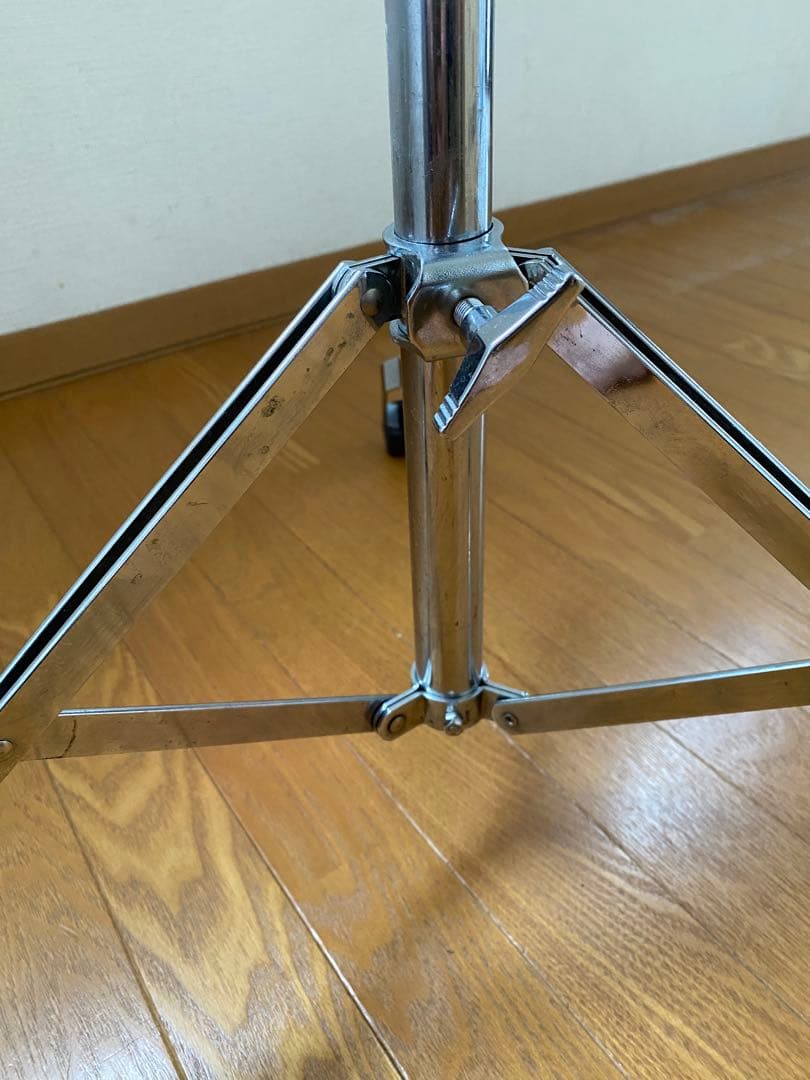 バリトンサックススタンド　Aida製