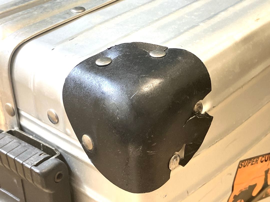 M*8様 RIMOWA アルミニウム製キャリーケース 2輪 約50リッター ビン