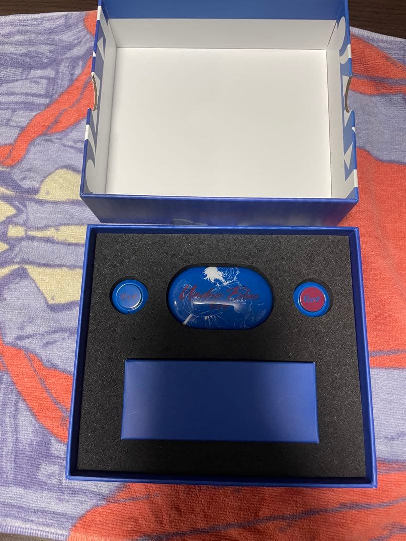 は*み様 Eve UnderBlue くじ イヤホン Eve賞