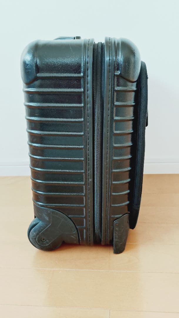 リモワ BOLERO キャリーケース 伸縮ハンドル新品交換