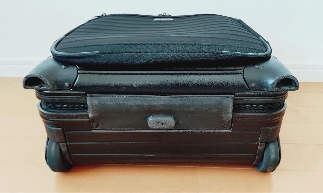 リモワ BOLERO キャリーケース 伸縮ハンドル新品交換