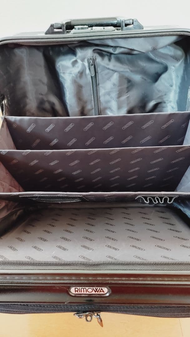 リモワ BOLERO キャリーケース 伸縮ハンドル新品交換