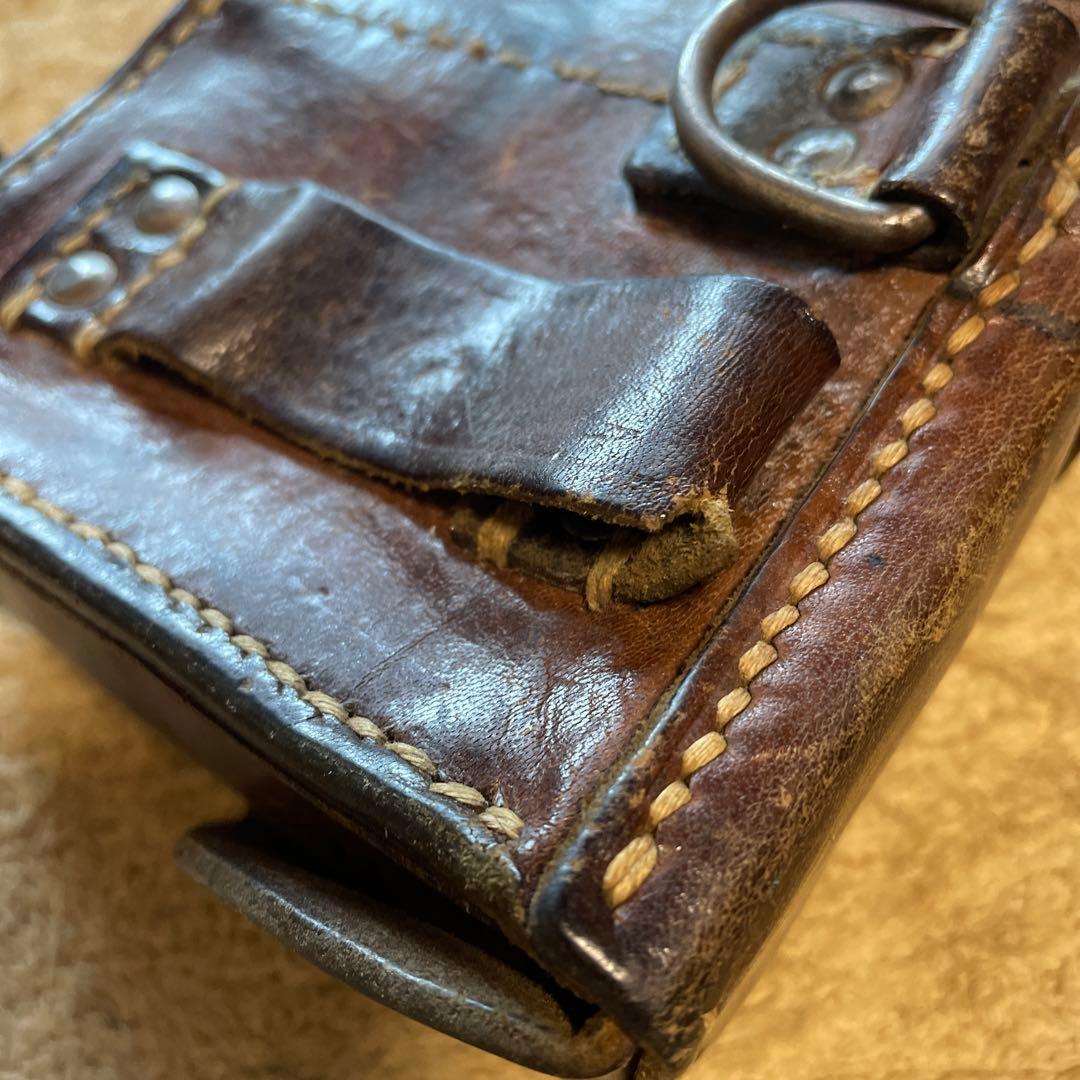 ミリタリー　ポーチ　レザー