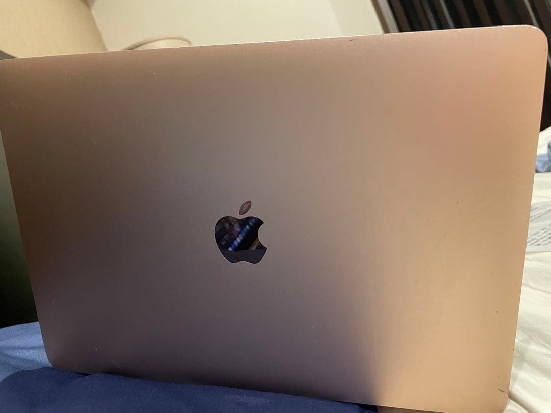 MacBook Air 本体　ピンク　充電器付き