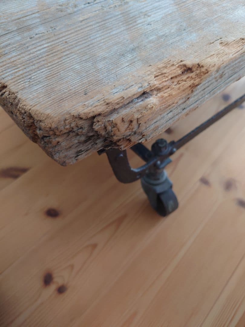 neutral　水田典寿 さん作　ローテーブル