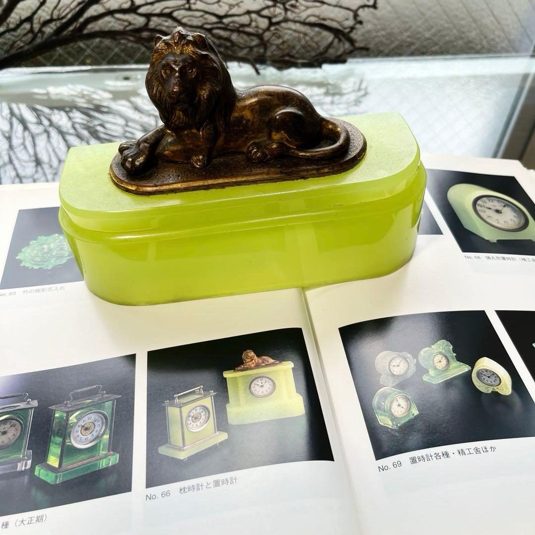 骨董　時代ガラス　希少　練りガラス　モニュメント　ライオン　置き物　ウランガラス