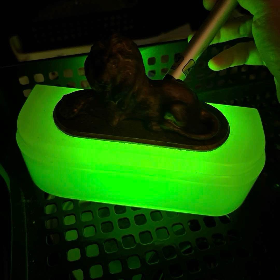 骨董　時代ガラス　希少　練りガラス　モニュメント　ライオン　置き物　ウランガラス