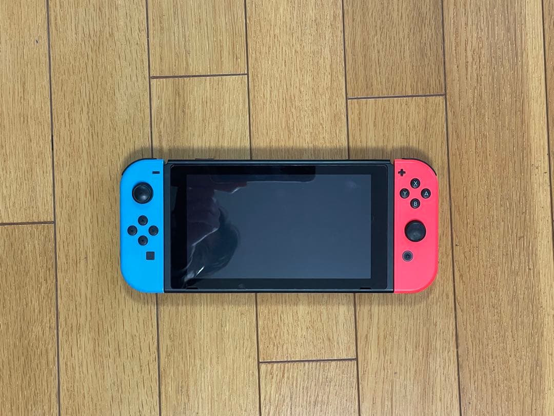 Nintendo Switch 本体セット（ネオンブルー／ネオンレッド）