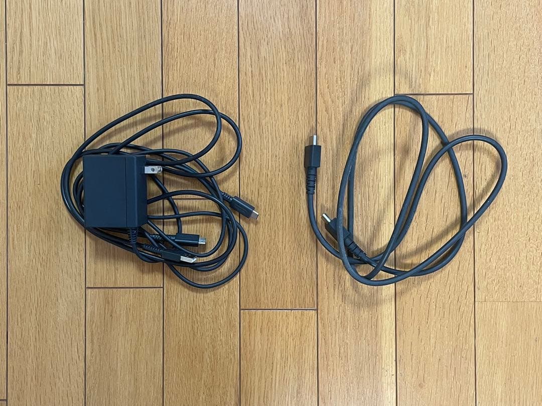 Nintendo Switch 本体セット（ネオンブルー／ネオンレッド）