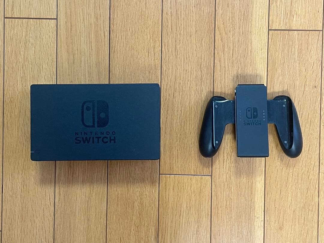 Nintendo Switch 本体セット（ネオンブルー／ネオンレッド）