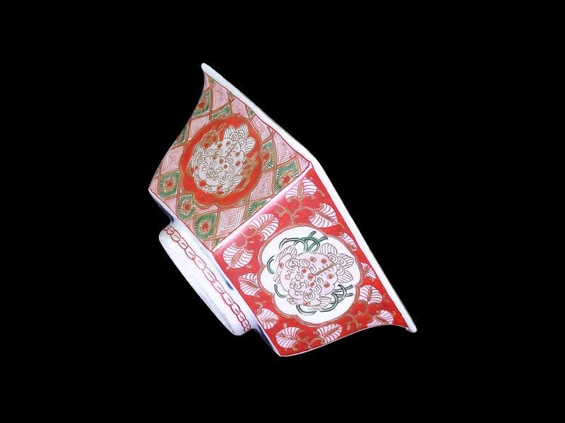 大聖寺伊万里　金唐草に獅子　石畳花枡紋の図　四方角向付　D508AS-DCm