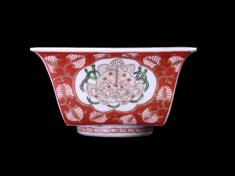 大聖寺伊万里　金唐草に獅子　石畳花枡紋の図　四方角向付　D508AS-DCm